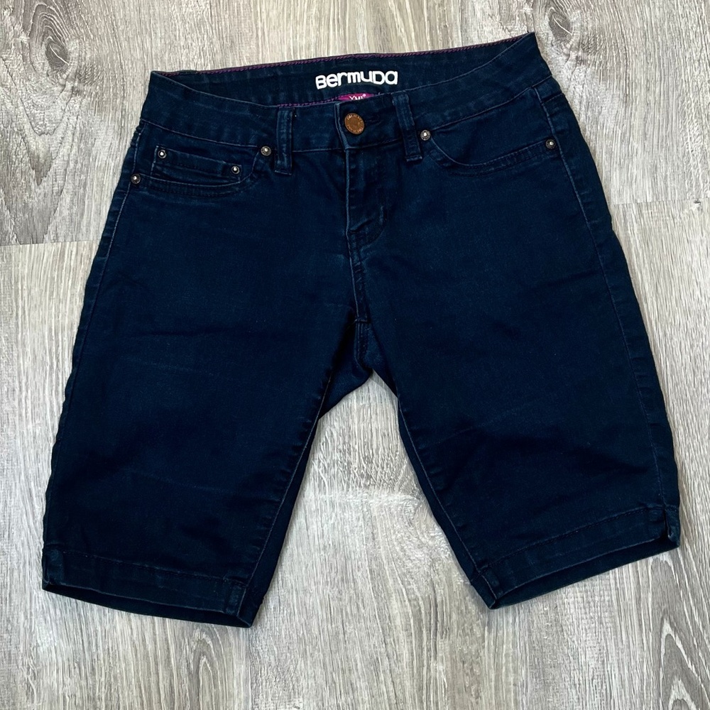 YMI Women’s Juniors Size 7 Blue Dark Wash Denim Bermuda Jean Shorts Cotton